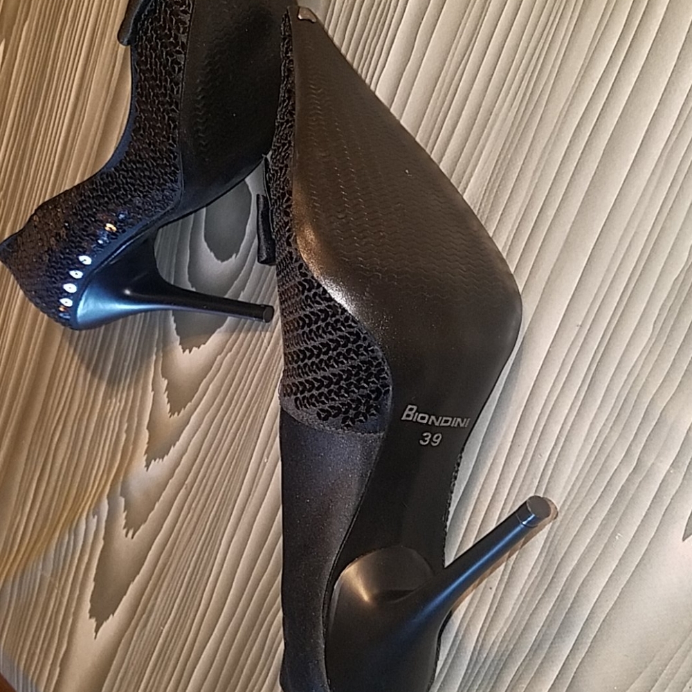 Brand new black Brazilian shoes - Picture 4 of 8